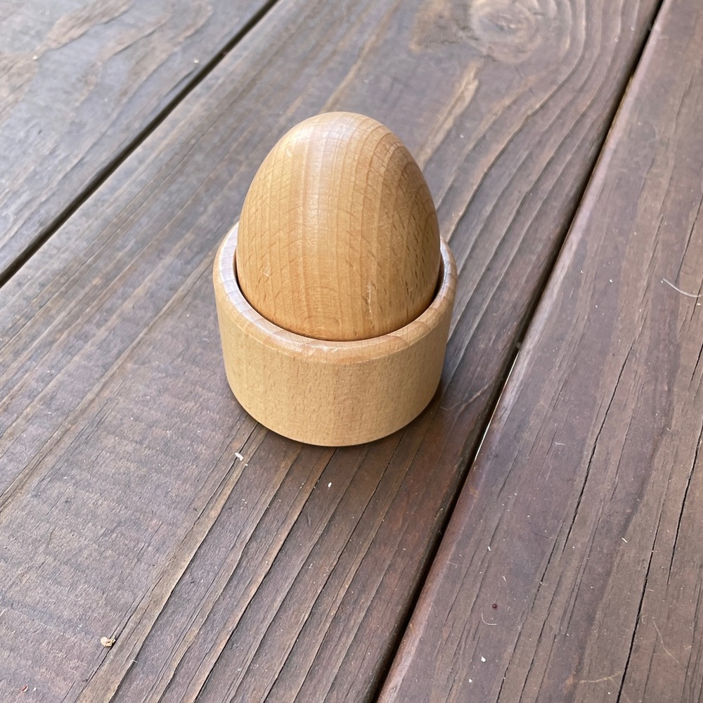 Lovevery - Egg Cup